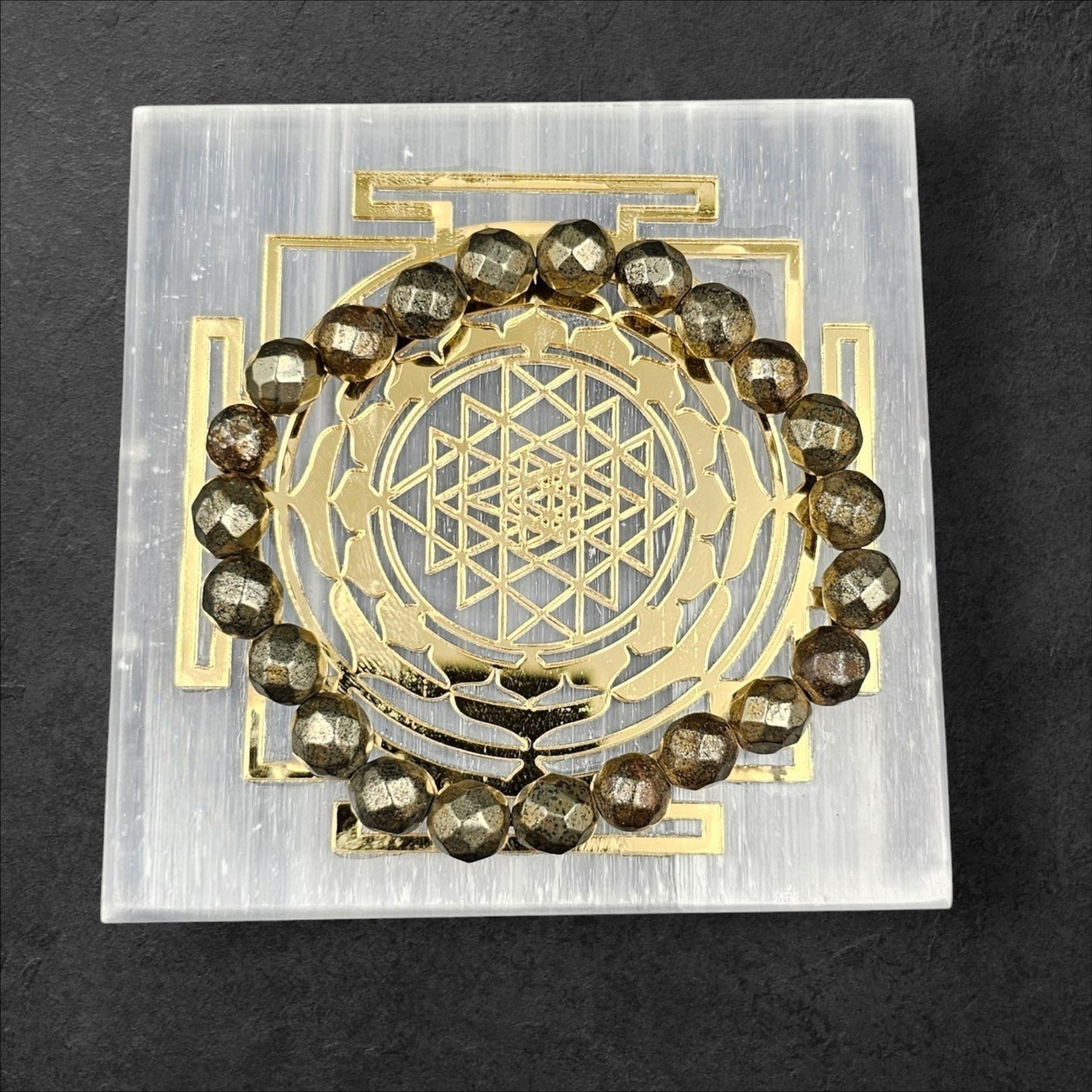 SELENITE PLATE +PYRITE BRACELET 8MM DIAMOND CUT